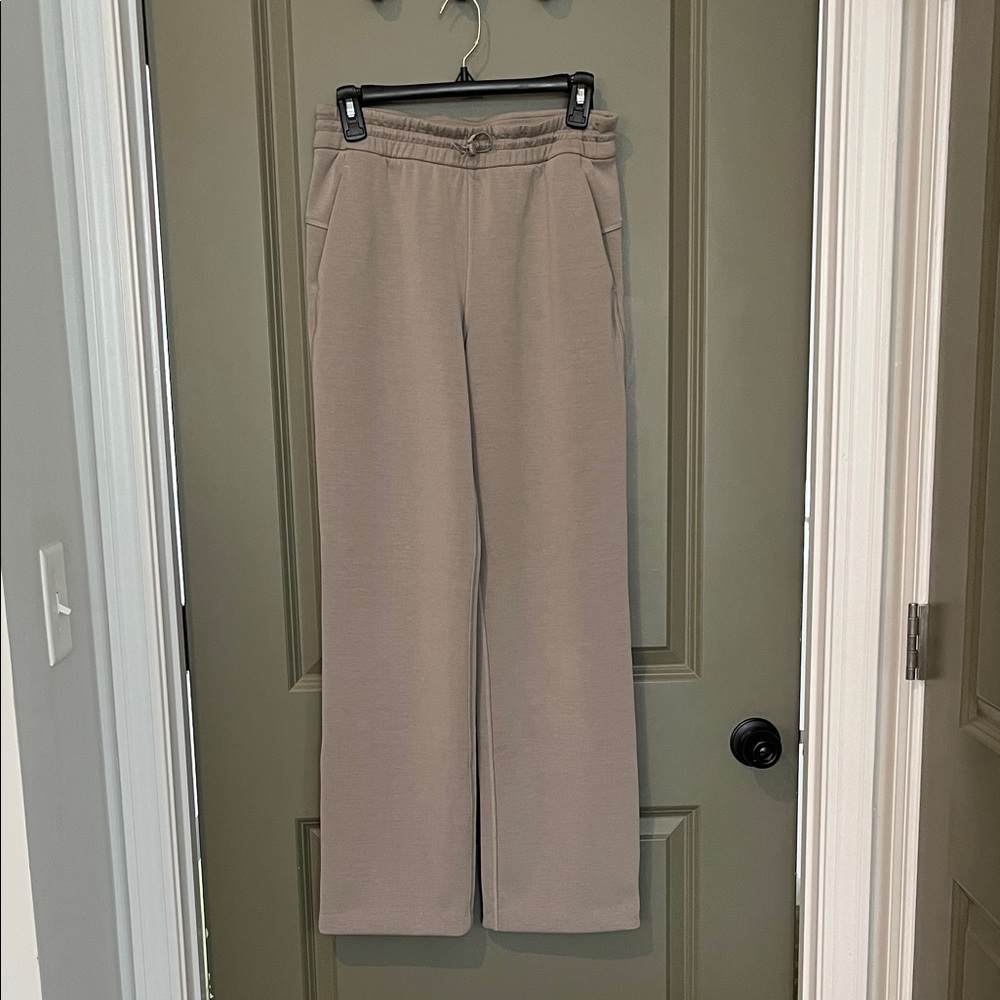 Lululemon taupe paper bag waist soft stream pant. Size 6. Stylish Tan Pants